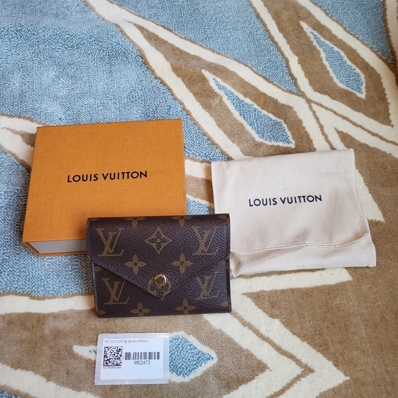 Louis Vuitton Victorine Wallet